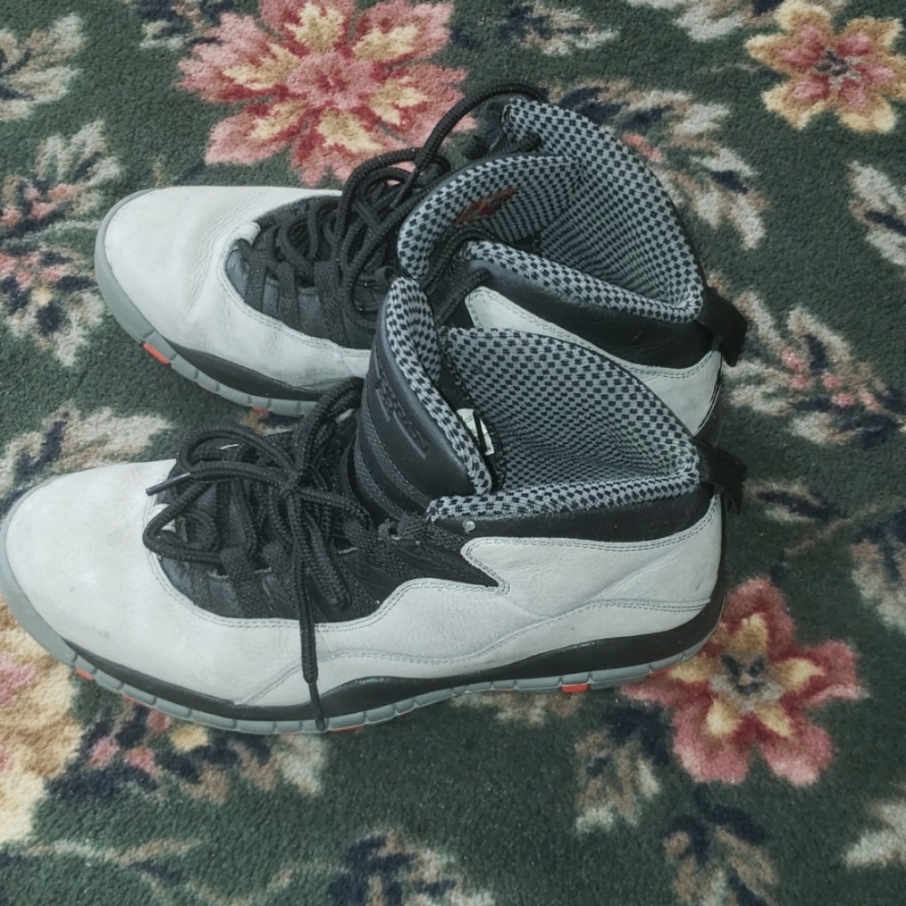 Jordan 10's